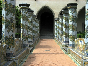 <b class=qtipBold><figcaption>Chiesa Santa Chiara, Naples, Italy</figcaption></b><br>Great Cloister with majolica columns and benches, Santa Chiara. Columns decorated with majolica tiles, Cloister of Poor Clares, 1742, by Domenico Antonio Vaccaro (1678-1745), Basilica of Santa Chiara, Naples (UNESCO World Heritage List, 1995), Campania, Italy, 18th century<br><em>© rhkamen</em> Chiesa Santa Chiara, Naples, Italy