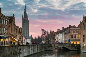Vlaanderen Gallery: The Church of Our Lady