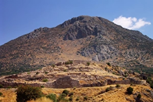 <b class=qtipBold><figcaption>The citadel of Mycenae</figcaption></b><br>View from below of the Citadel of Mycenae, an archaeological site in Greece. In the second millennium BC, Mycenae was one of the major centres of Greek civilization, a military stronghold which dominated much of southern Greece. The citadel of Mycenae