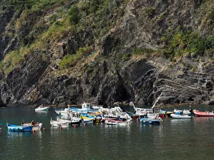 Colorful Fishing Boats In Vernazza Harbor, Cinque Terre National Park, Liguria Region Colorful Fishing Boats In Vernazza Harbor, Cinque Terre National Park, Liguria Region