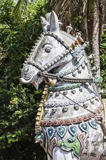 Decorated horse statue, temple for the god Madurai Veeran, Mandavi, Tamil Nadu, India Decorated horse statue, temple for the god Madurai Veeran, Mandavi, Tamil Nadu, India