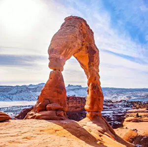 Travel Imagery Gallery: Delicate Arch at Arches National Park - Utah, in winter