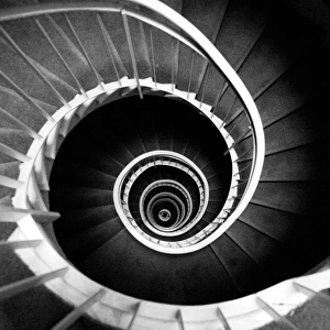 <b class=qtipBold><figcaption>DNA shaped staircase</figcaption></b><br>A DNA shaped staircase with an eye at the bottom<br><em>© 2006 Ricardo Liberato</em> DNA shaped staircase