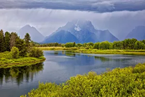 Early Morning light at Oxbow Bend of Snake River, Grand Teton National Park, Wyoming, USA Early Morning light at Oxbow Bend of Snake River, Grand Teton National Park, Wyoming, USA