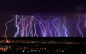 <b class=qtipBold><figcaption>Electric avenue</figcaption></b><br>Lightning along the route 66 west of Albuquerque, New Mexico.<br><em>© Copy Right</em> Electric avenue