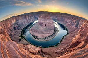 <b class=qtipBold><figcaption>erosion, Horseshoe Bend, Arizona</figcaption></b><br>erosion, Horseshoe Bend, Arizona, Russell Burden, 686521727<br><em>© Russ Burden</em> erosion, Horseshoe Bend, Arizona