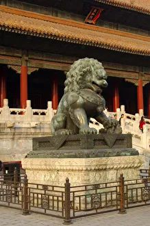 Female bronze lion, Forbidden City, Beijing China Female bronze lion, Forbidden City, Beijing China