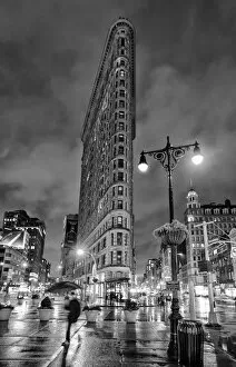 Images Dated 6th December 2016: Flatiron Buiding - Manhattan at Night and in the Rain