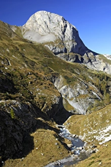 Geltental valley with Spitzhorn Mountain, Gelten-Iffigen Nature Reserve, Bernese Oberland Geltental valley with Spitzhorn Mountain, Gelten-Iffigen Nature Reserve, Bernese Oberland