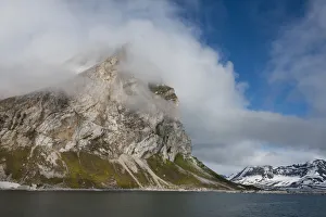Gnalodden cliff in Hornsund, Svalbard, Norway Gnalodden cliff in Hornsund, Svalbard, Norway