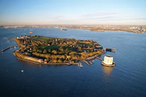 Images Dated 15th January 2019: Governors Island