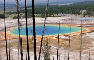 <b class=qtipBold><figcaption>Grand Prismatic Geyser, Yellowstone</figcaption></b><br><em>© This content is subject to copyright.</em> Grand Prismatic Geyser, Yellowstone