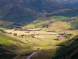 <b class=qtipBold><figcaption>Great Langdale from Rossett Crag</figcaption></b><br>Looking down the Langdale Valley from an elevated position in Summer with a backdrop of pastoral farmland in the English Lake District.<br><em>© 2013 David N Moorhouse</em> Great Langdale from Rossett Crag