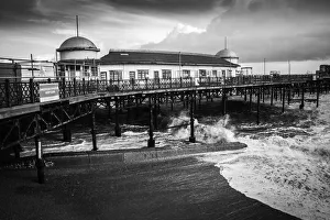 Hastings Gallery: Hastings Pier, England