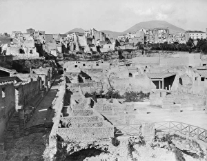 <b class=qtipBold><figcaption>Herculaneum</figcaption></b><br>circa 1930: The ancient Roman city of Herculaneum, which was destroyed, along with Pompeii, by the eruption of Mount Vesuvius in AD 79. (Photo by Fox Photos/Hulton Archive/Getty Images)<br><em>© 2005 Getty Images</em> Herculaneum