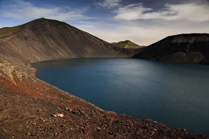 Hnausapollur crater lake, Landmannalaugar, Fjallabak Nature Reserve, Highlands, Iceland Hnausapollur crater lake, Landmannalaugar, Fjallabak Nature Reserve, Highlands, Iceland