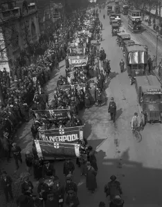 Prints of Representatives of regional groups from the Womens Guild of Empire marching along the Embankment, London to demonstrate against the imminent general strike in the UK, 17th April 1926 Politic Prints: Anti-Strike Demonstration Print, 17th April 1926
