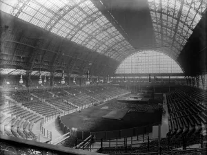 Prints of 1909: Interior of the Olympia exhibition halls in Kensington, London. (Photo by Topical Press Agency/Getty Images) Kensington And Chelsea Prints: Olympia Stadium 1909 Print - Interior of Exhibition Halls