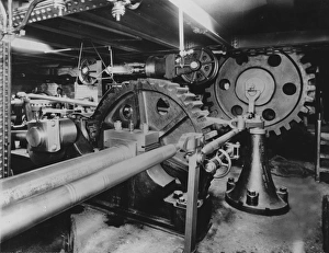 <b class=qtipBold><figcaption>Hydraulic Machinery</figcaption></b><br>circa 1895: The main shafting of the hydraulic machinery at Tower Bridge, London. (Photo by London Stereoscopic Company/Getty Images)<br><em>© This content is subject to copyright.</em> Hydraulic Machinery