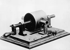 Illustrated Model Of Edisons Original Phonograph Illustrated Model Of Edisons Original Phonograph