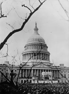 <b class=qtipBold><figcaption>Inauguration Crowd</figcaption></b><br>4th March 1925: A crowd watch the inauguration of President Calvin Coolidge at the Capitol in Washington DC, USA. (Photo by General Photographic Agency/Getty Images)<br><em>© This content is subject to copyright.</em> Inauguration Crowd