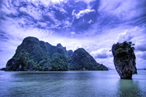Images Dated 24th March 2012: James Bond Island