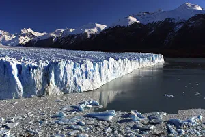 Lago Argentino with icebergs, Perito Moreno Glacier, High Andes, near El Calafate Lago Argentino with icebergs, Perito Moreno Glacier, High Andes, near El Calafate