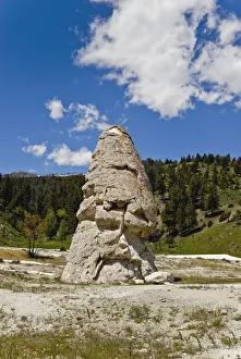 Liberty Cap spring, Mammoth Hot Spring Terraces, Yellowstone National Park, Wyoming, USA Liberty Cap spring, Mammoth Hot Spring Terraces, Yellowstone National Park, Wyoming, USA