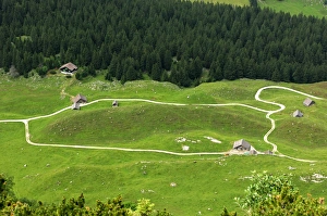 Loop trail, hiking trails in the Alpstein mountain range, canton of Appenzell Innerrhoden Loop trail, hiking trails in the Alpstein mountain range, canton of Appenzell Innerrhoden