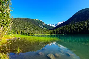 Lower Joffre Lake, Joffre Lakes Provincial Park, Canada Lower Joffre Lake, Joffre Lakes Provincial Park, Canada