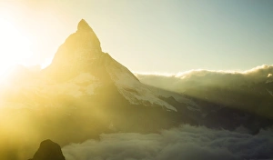 <b class=qtipBold><figcaption>Matterhorn Sunset</figcaption></b><br>The sun sets beyond the Matterhorn up from Gornegrat in Zermatt, Switzerland.<br><em>© 2016 Chase Dekker Wild-Life Images</em> Matterhorn Sunset