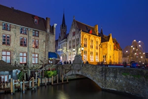 Vlaanderen Gallery: Medieval Crossing