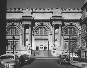 Metropolitan Museum of Art, New York City, (B&W) Metropolitan Museum of Art, New York City, (B&W)