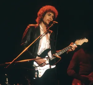 Iconic Music Photographs Prints: Dylan Performs In Savannah