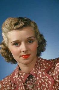 Classic Model Poses Prints: MODEL POSING IN 1938