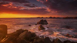 <b class=qtipBold><figcaption>Monterey Peninsula Sunset</figcaption></b><br>A beauitful autumn sunset off of Pacific Grove, California<br><em>© 2013 Chase Dekker Wild-Life Images</em> Monterey Peninsula Sunset