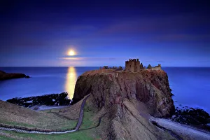 Moonrise dunnottar castle aberdeenshire Scotland Moonrise dunnottar castle aberdeenshire Scotland