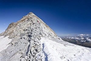 Mountain climbers during the ascent of Fernerkoepfl Mountain in the Rieserferner Group Mountain climbers during the ascent of Fernerkoepfl Mountain in the Rieserferner Group