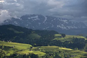 Mt Kaien shrouded in clouds, Rehetobel, Kanton Appenzell Ausserrhoden, Schweiz Mt Kaien shrouded in clouds, Rehetobel, Kanton Appenzell Ausserrhoden, Schweiz