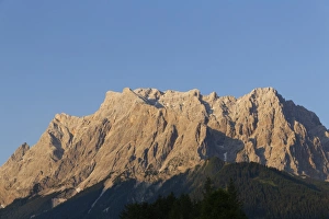Mt Zugspitze and Mt Schneefernerkopf, Wetterstein Range, from Ehrwald, Tyrol, Austria Mt Zugspitze and Mt Schneefernerkopf, Wetterstein Range, from Ehrwald, Tyrol, Austria