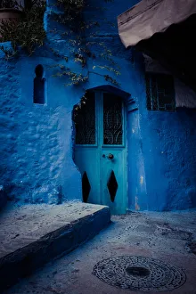 <b class=qtipBold><figcaption>Mysterious Blue door</figcaption></b><br>A mysterious blue doorway within the blue medina of Chefchauoen, Morocco.<br><em>© 2016KMGSPhotography</em> Mysterious Blue door