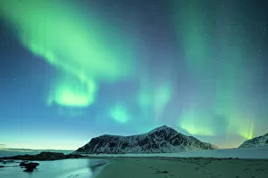 Images Dated 12th April 2013: Northern Lights at Flakstad Norway lofoten