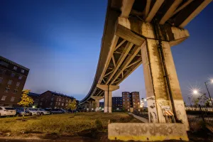 <b class=qtipBold><figcaption>Overpass Railway</figcaption></b><br>This is the railway overpass from the intersection of 18th Street and Wentworth Avenue.<br><em>© 2017</em> Overpass Railway
