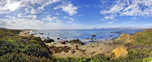 Pacific coast with clouded sky, Piedras Blancas, California, United States Pacific coast with clouded sky, Piedras Blancas, California, United States
