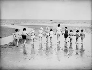 The Great British Seaside Gallery: Paddling Pals