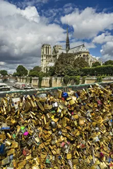 Images Dated 15th August 2014: Padlocks of Love, Paris, France