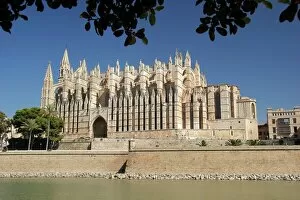Images Dated 18th October 2012: Palma Cathedral, --La Seu--, Paseo Maritimo, Palma de Mallorca, Majorca, Balearic Islands