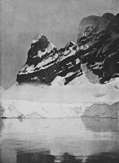 <b class=qtipBold><figcaption>Palmer Archipelago</figcaption></b><br>Rock and ice formations in the Palmer Archipelago off the northwestern coast of the Antarctic Peninsula, 1985. (Photo by Belgian Antarctic Expedition/Spencer Arnold/Hulton Archive/Getty Images)<br><em>© 2011 Getty Images</em> Palmer Archipelago