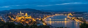 <b class=qtipBold><figcaption>Panorama of Budapest, Hungary</figcaption></b><br>Tonnaja Travel Photography, 617919696<br><em>© Anan Charoenkal</em> Panorama of Budapest, Hungary