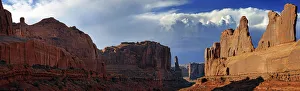 Panorama of rock formations of the Courthouse Towers, Arches-Nationalpark, near Moab Panorama of rock formations of the Courthouse Towers, Arches-Nationalpark, near Moab